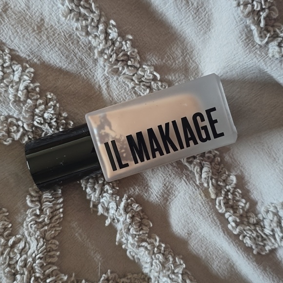 IL Makiage Woke Up Like This Flawless Base Foundation Natural Matte. Shade 035 - Picture 2 of 4